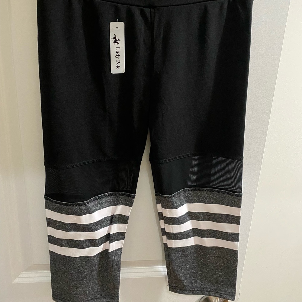 One size knee length work out leggings with mesh detail